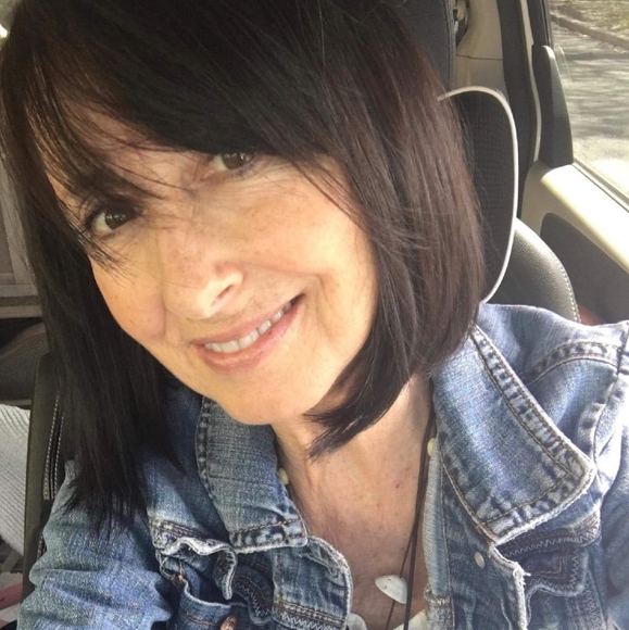 Meet your Posher, Michele - Picture 2 of 5